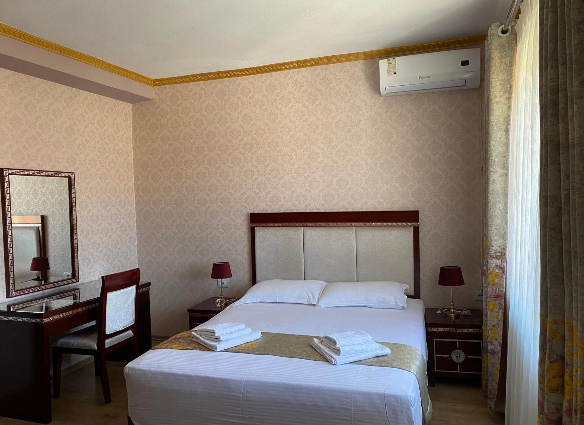 British Hotel Pogradaş Dış mekan fotoğraf