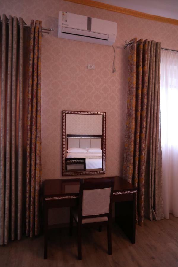 British Hotel Pogradaş Dış mekan fotoğraf